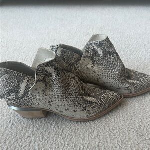 Dolce Vita Textured Ankle Booties in Black and Cream